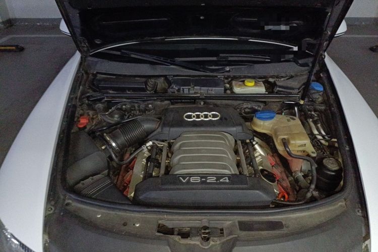 Used Audi A6L 2011 2.4L Technology Edition Engine Bay