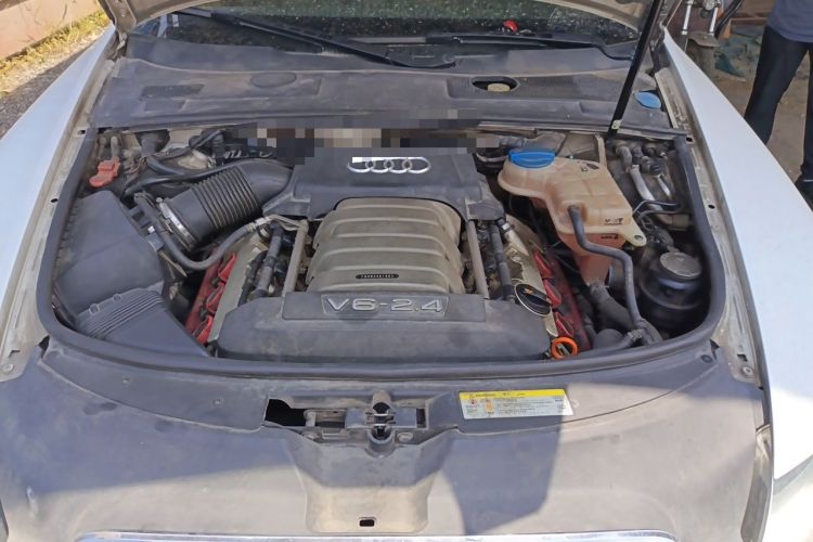 Used Audi A6L 2011 2.4L Comfort Edition Engine Bay