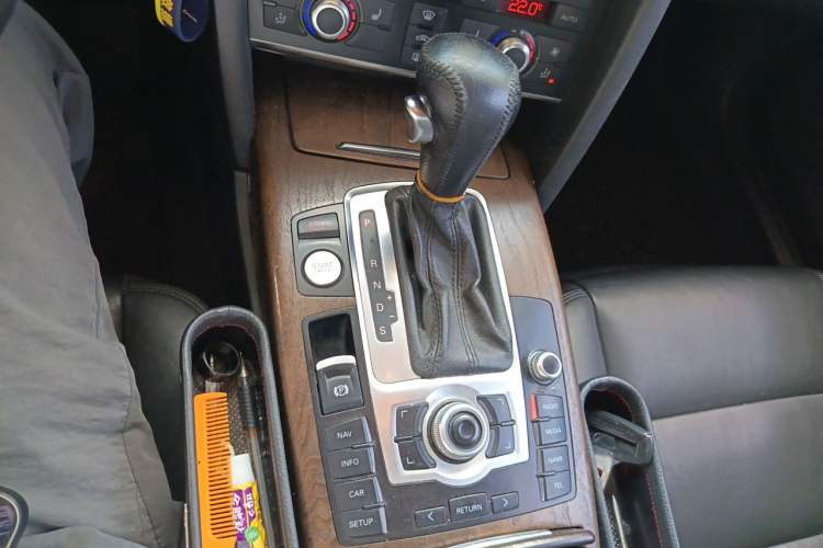 Used Audi A6L 2011 2.4L Comfort Edition Gear Lever