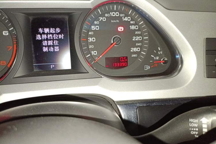 Used Audi A6L 2011 2.4L Technology Edition Odometer Close Up