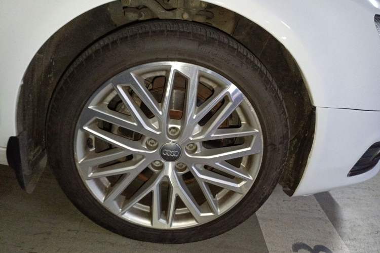 Used Audi A6L 2011 2.4L Technology Edition Right Front Wheel Hub