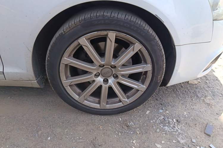 Used Audi A6L 2011 2.4L Comfort Edition Right Front Wheel Hub