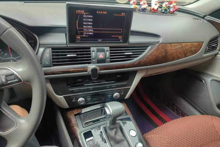 Used Audi A6L 2012 30 FSI Luxury Model Audio And AC Panel
