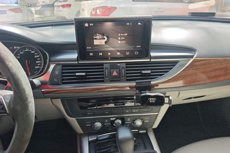 Used Audi A6L 2012 TFSI Standard Model Audio And AC Panel