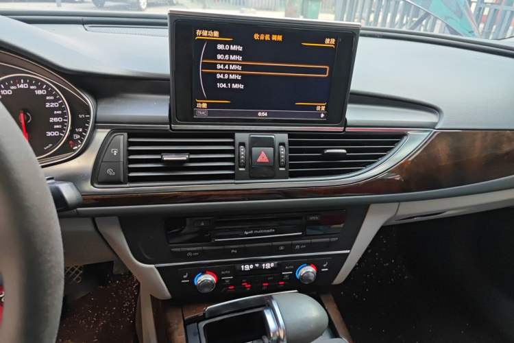 Used Audi A6L 2012 35 FSI Comfort Model Audio And AC Panel