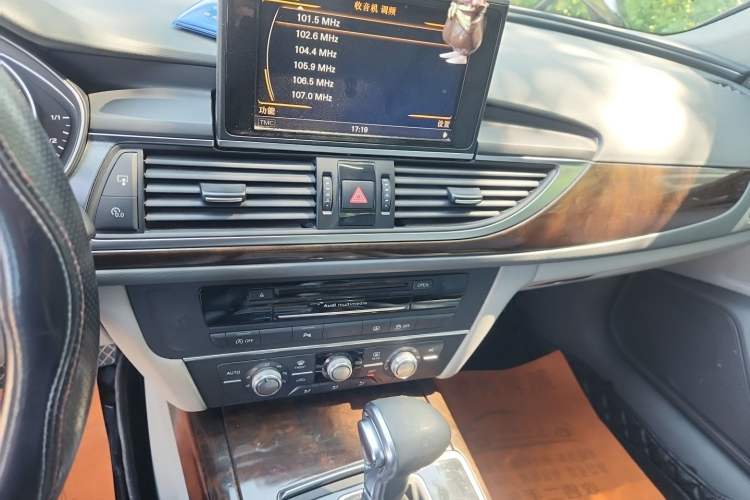 Used Audi A6L 2012 TFSI Standard Model Audio And AC Panel