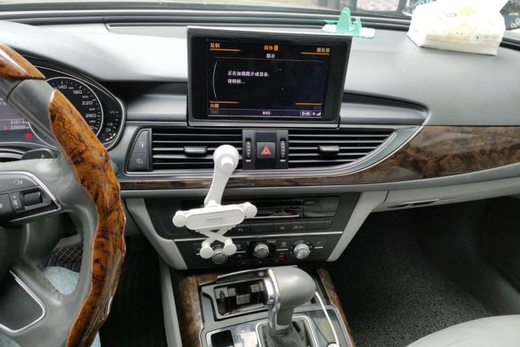 Used Audi A6L 2012 30 FSI Technology Edition Audio And AC Panel