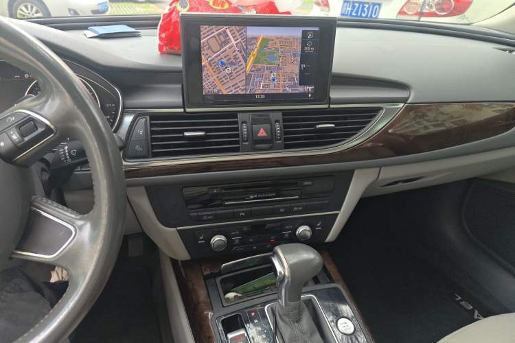 Used Audi A6L 2012 30 FSI Comfort Model Audio And AC Panel