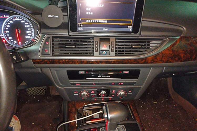 Used Audi A6L 2012 TFSI Standard Model Audio And AC Panel