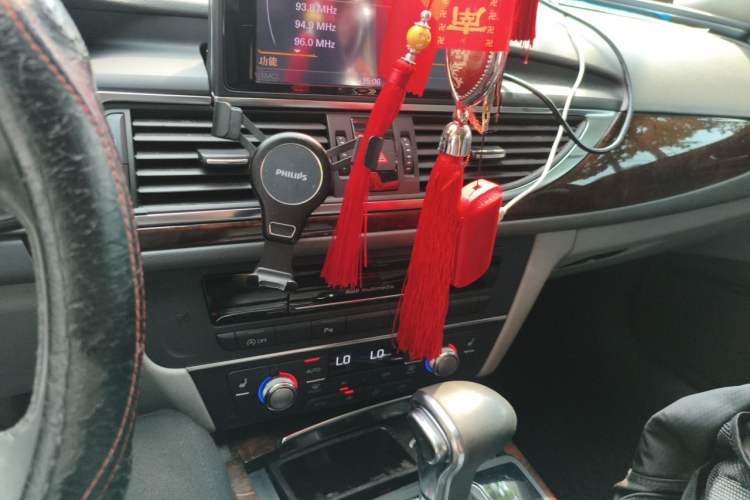 Used Audi A6L 2012 30 FSI Technology Edition Audio And AC Panel