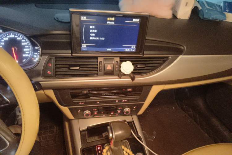 Used Audi A6L 2012 30 FSI Technology Edition Audio And AC Panel