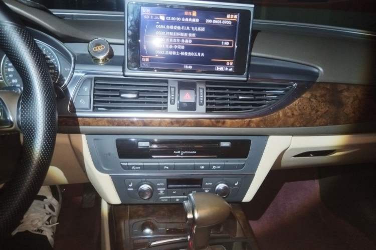 Used Audi A6L 2012 30 FSI Comfort Model Audio And AC Panel