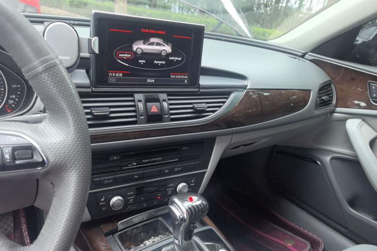 Used Audi A6L 2012 35 FSI Luxury Model Audio And AC Panel