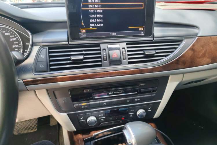 Used Audi A6L 2012 30 FSI Comfort Model Audio And AC Panel