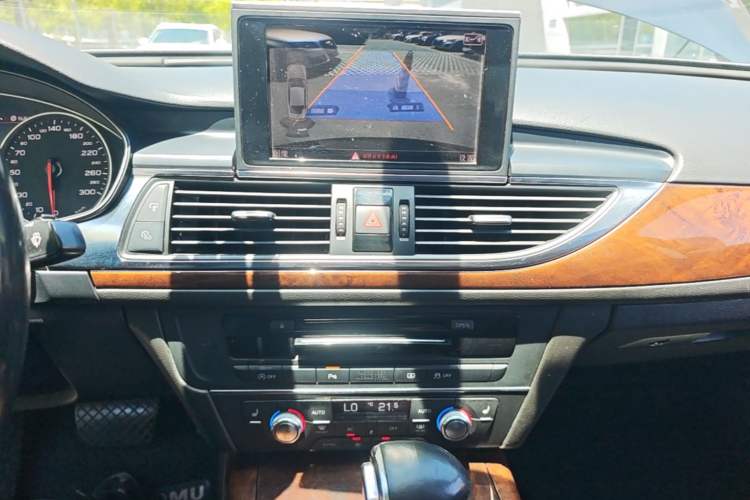 Used Audi A6L 2012 30 FSI Luxury Model Audio And AC Panel