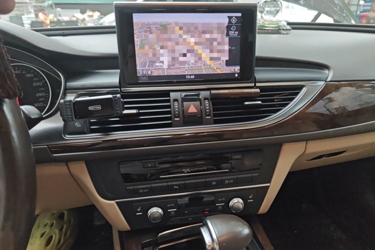Used Audi A6L 2012 30 FSI Luxury Model Audio And AC Panel