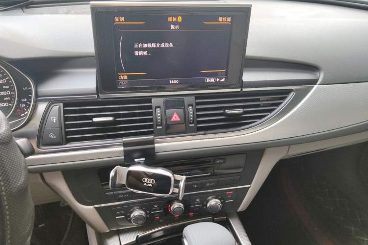 Used Audi A6L 2012 TFSI Standard Model Audio And AC Panel