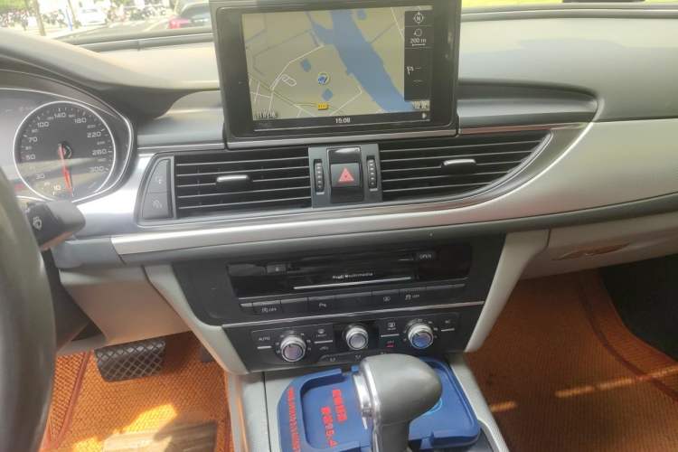 Used Audi A6L 2012 30 FSI Technology Edition Audio And AC Panel