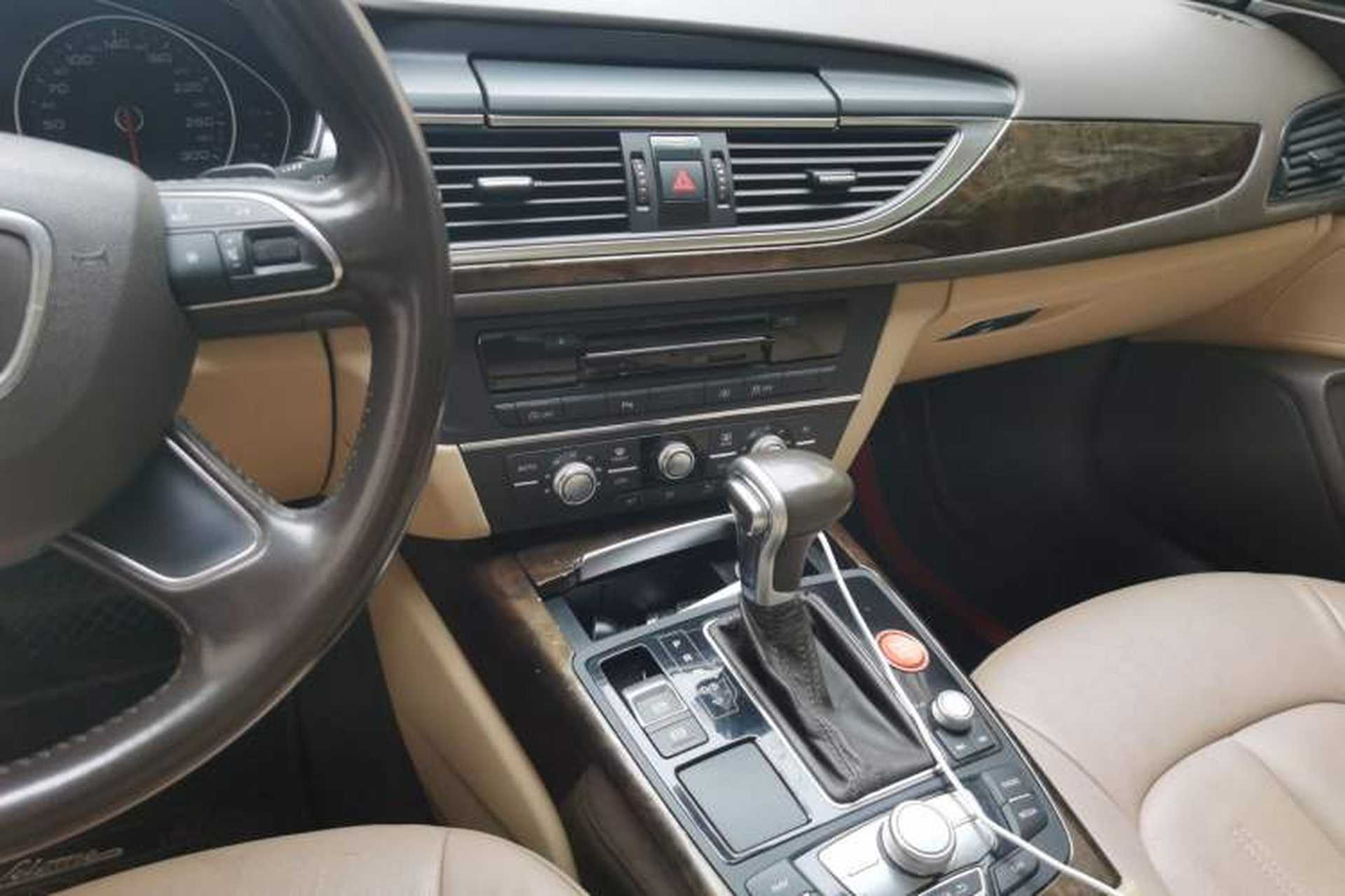 Used Audi A6L 2012 TFSI Standard Model Audio And AC Panel