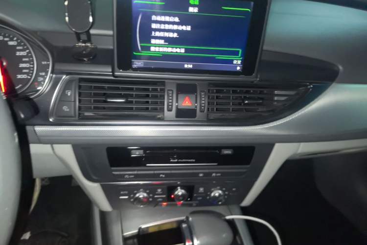 Used Audi A6L 2012 30 FSI Technology Edition Audio And AC Panel