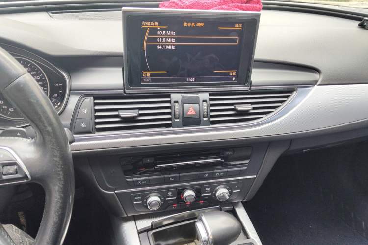 Used Audi A6L 2012 30 FSI Technology Edition Audio And AC Panel