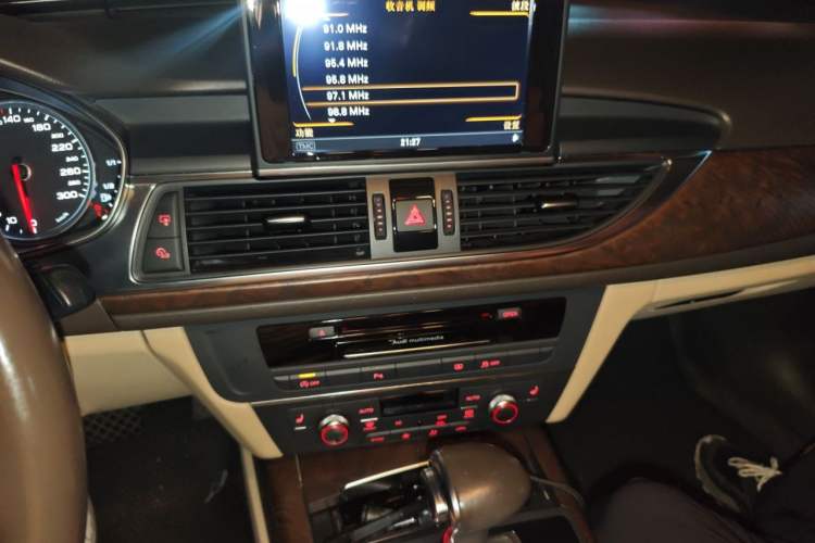 Used Audi A6L 2012 30 FSI Comfort Model Audio And AC Panel