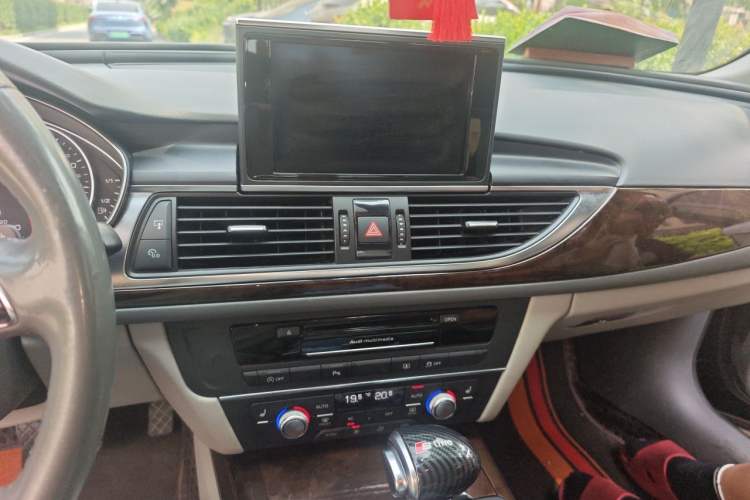 Used Audi A6L 2012 30 FSI Comfort Model Audio And AC Panel
