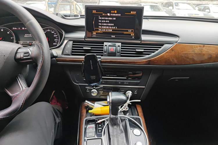 Used Audi A6L 2012 30 FSI Technology Edition Audio And AC Panel