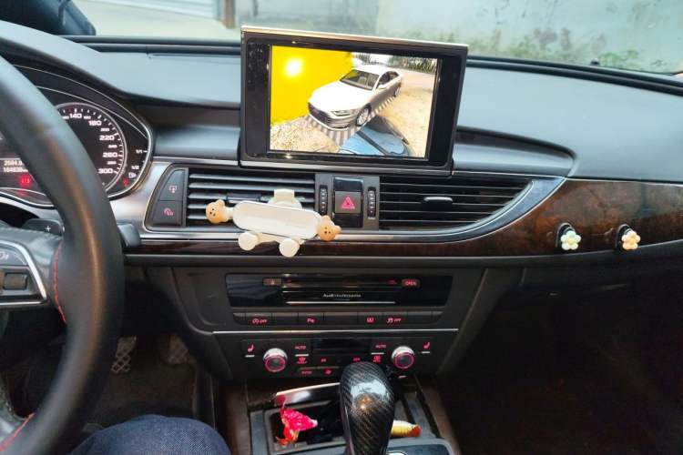 Used Audi A6L 2012 30 FSI Comfort Model Audio And AC Panel