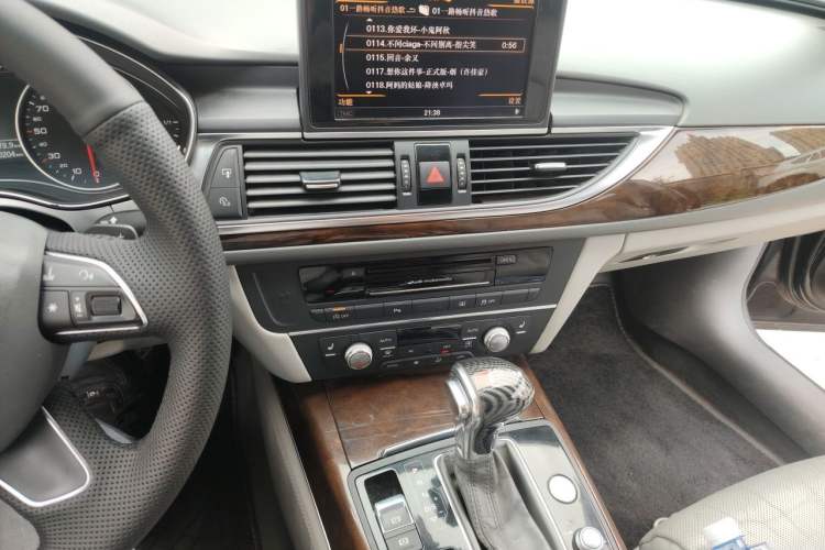 Used Audi A6L 2012 35 FSI Comfort Model Audio And AC Panel