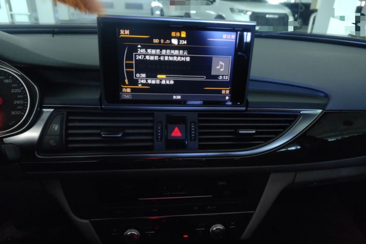 Used Audi A6L 2012 30 FSI Luxury Model Audio And AC Panel