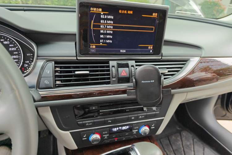Used Audi A6L 2012 30 FSI Luxury Model Audio And AC Panel