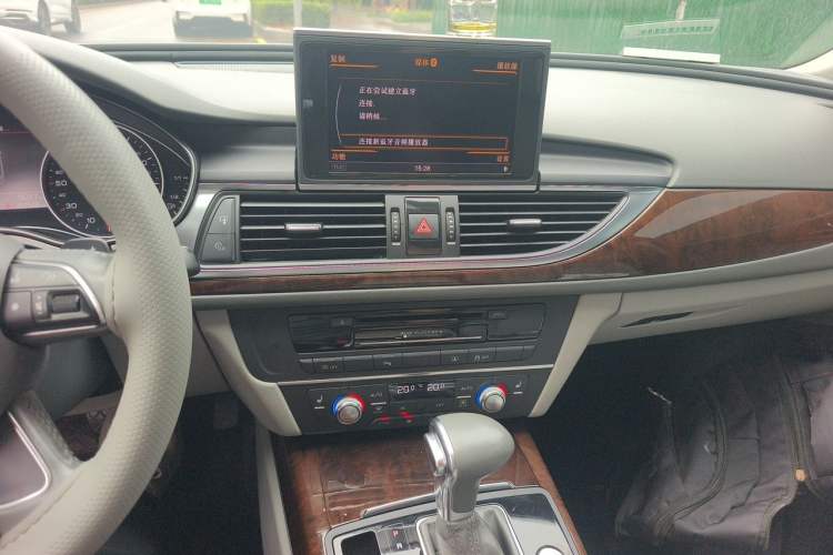 Used Audi A6L 2012 30 FSI Luxury Model Audio And AC Panel