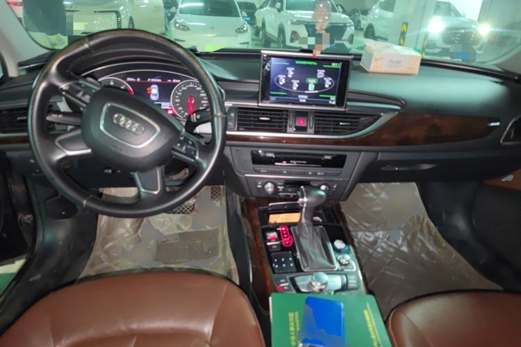 Used Audi A6L 2012 30 FSI Comfort Model Center Console