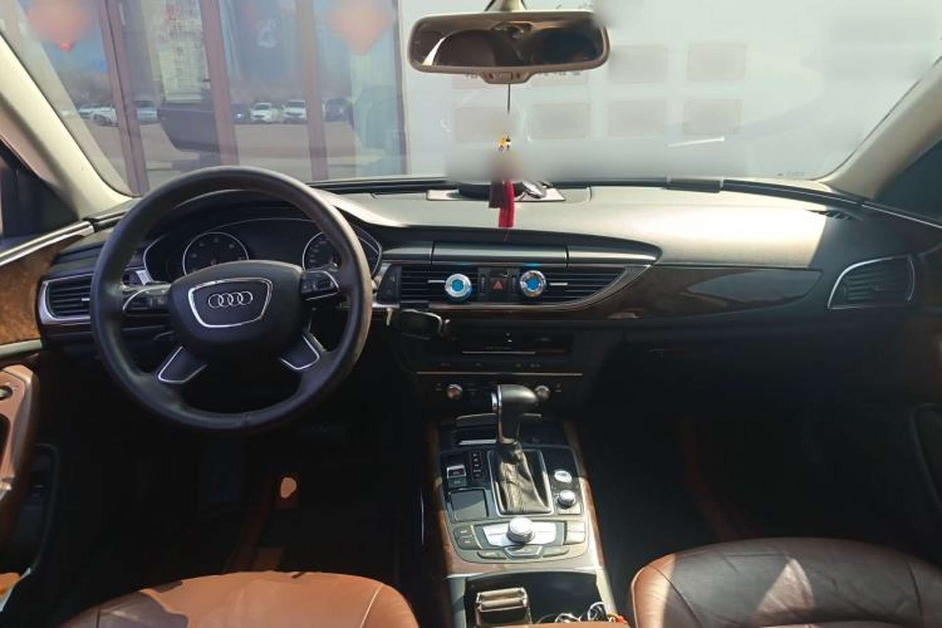 Used Audi A6L 2012 30 FSI Comfort Model Center Console