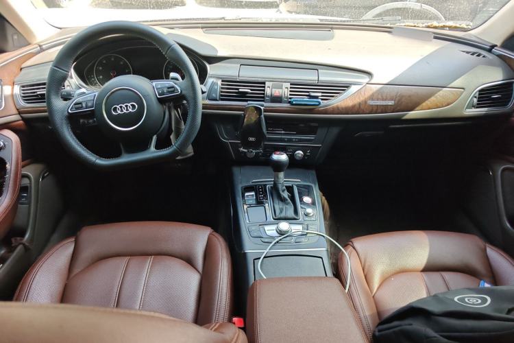 Used Audi A6L 2012 50 TFSI quattro Luxury Model Center Console