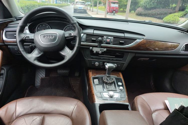 Used Audi A6L 2012 30 FSI Technology Edition Center Console