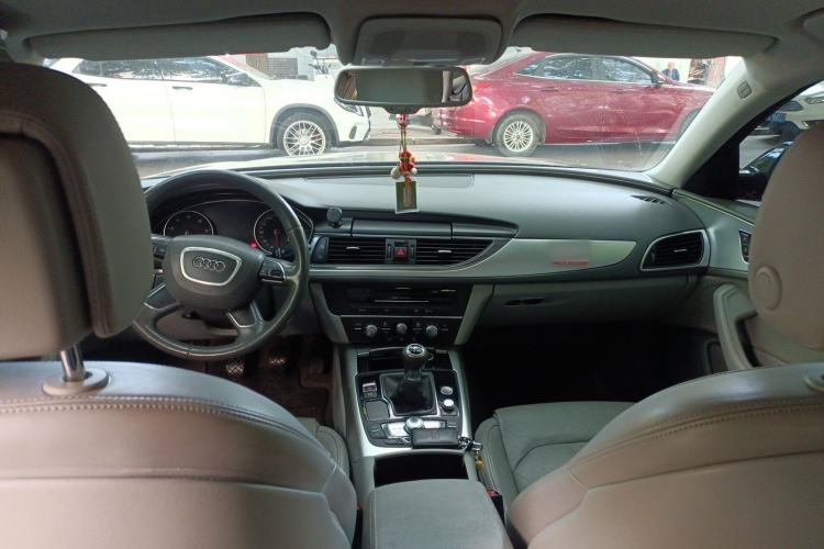 Used Audi A6L 2012 TFSI Manual Base Model Center Console