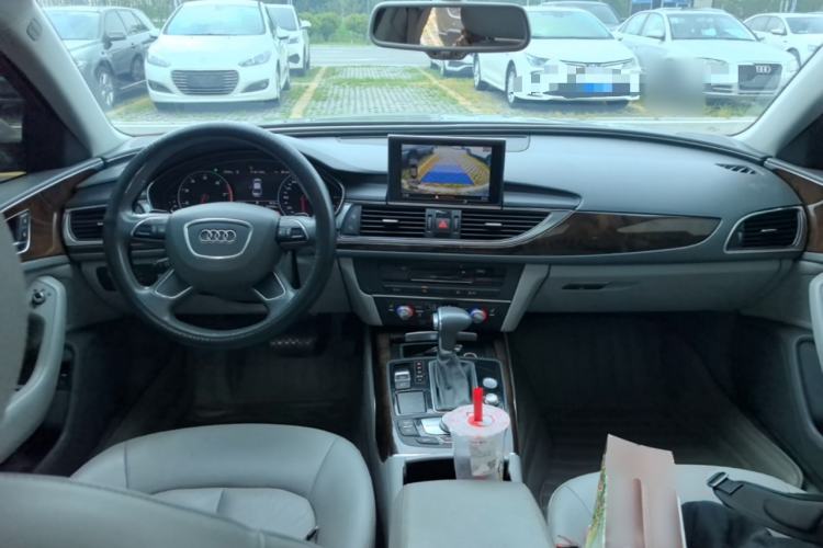 Used Audi A6L 2012 30 FSI Comfort Model Center Console