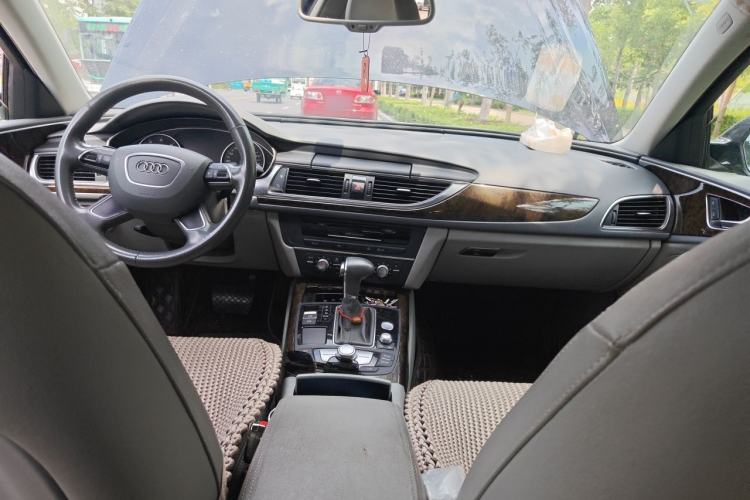 Used Audi A6L 2012 30 FSI Technology Edition Center Console