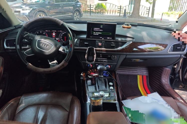Used Audi A6L 2012 35 FSI Comfort Model Center Console