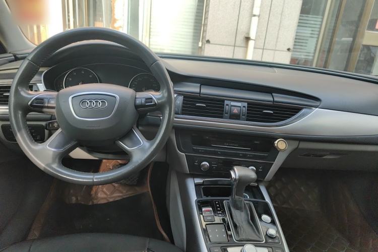 Used Audi A6L 2012 TFSI Comfort Model Center Console