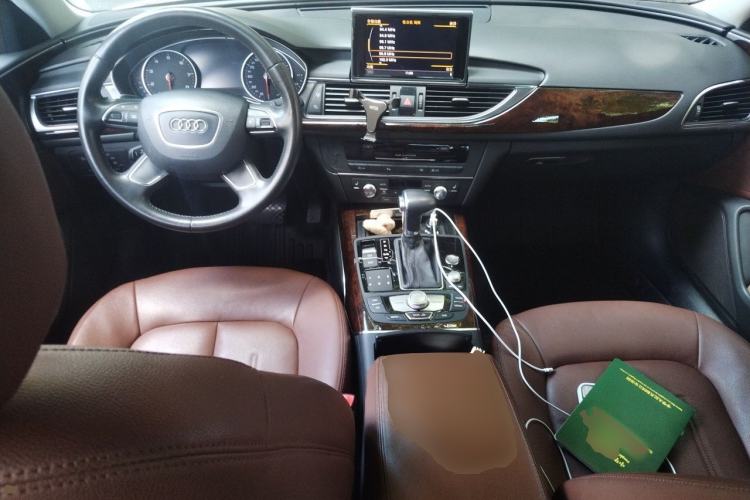 Used Audi A6L 2012 30 FSI Comfort Model Center Console