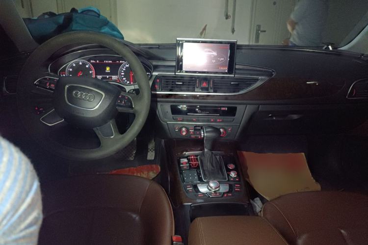 Used Audi A6L 2012 TFSI Comfort Model Center Console