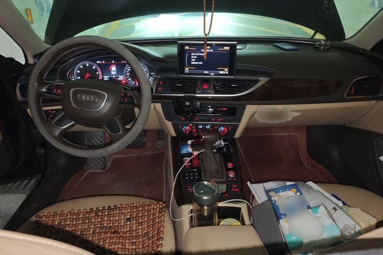 Used Audi A6L 2012 30 FSI Comfort Model Center Console