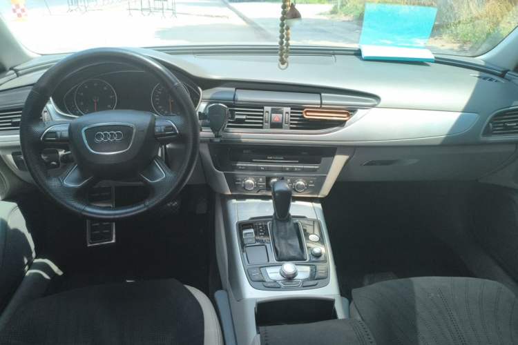 Used Audi A6L 2012 TFSI Standard Model Center Console