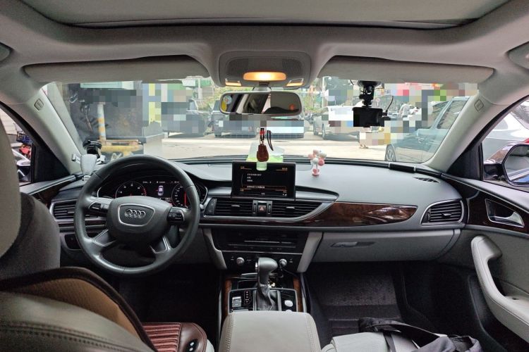 Used Audi A6L 2012 35 FSI Comfort Model Center Console