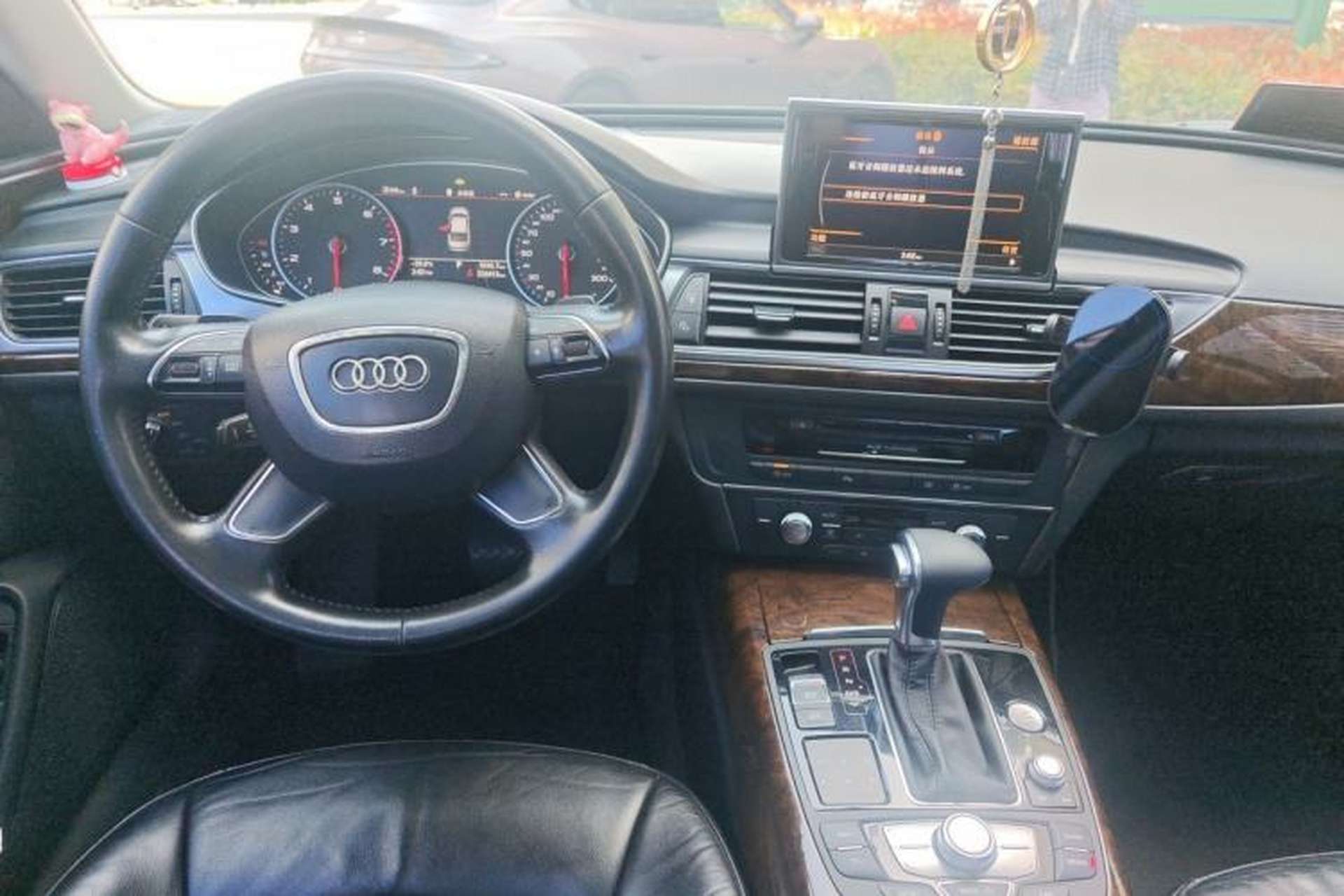 Used Audi A6L 2012 30 FSI Comfort Model Center Console