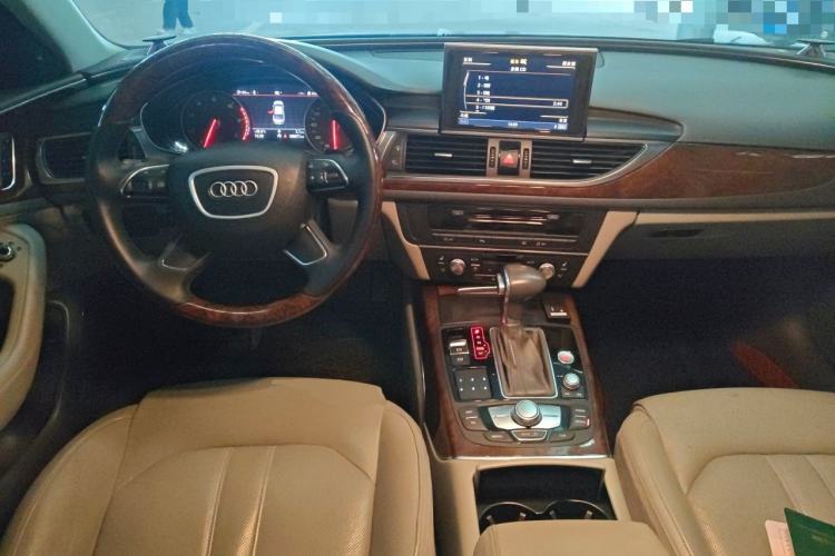 Used Audi A6L 2012 30 FSI Luxury Model Center Console