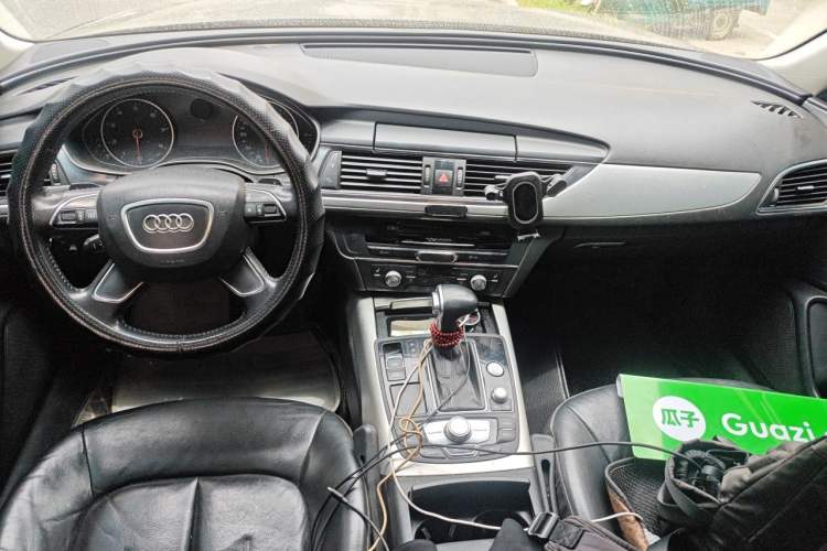 Used Audi A6L 2012 TFSI Comfort Model Center Console